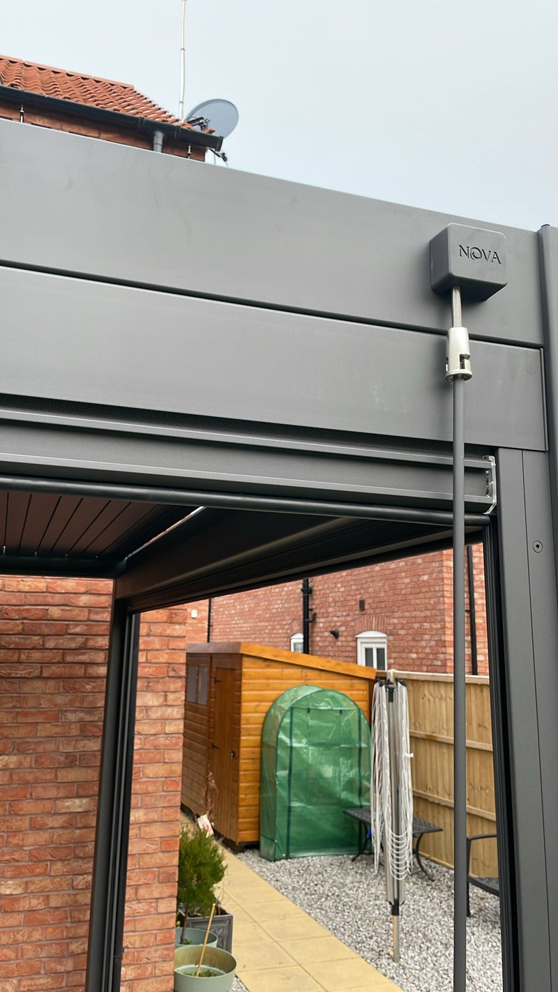 Load image into Gallery viewer, Titan Aluminium Pergola  Free Standing
