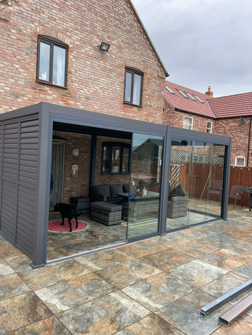 Nova Titan Aluminium Pergola Free Standing Anthracite Grey